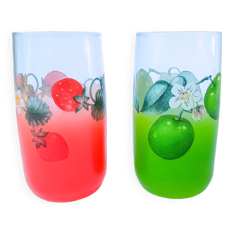 2 fruit juice glasses, 1 apple pattern, 1 strawberry pattern.