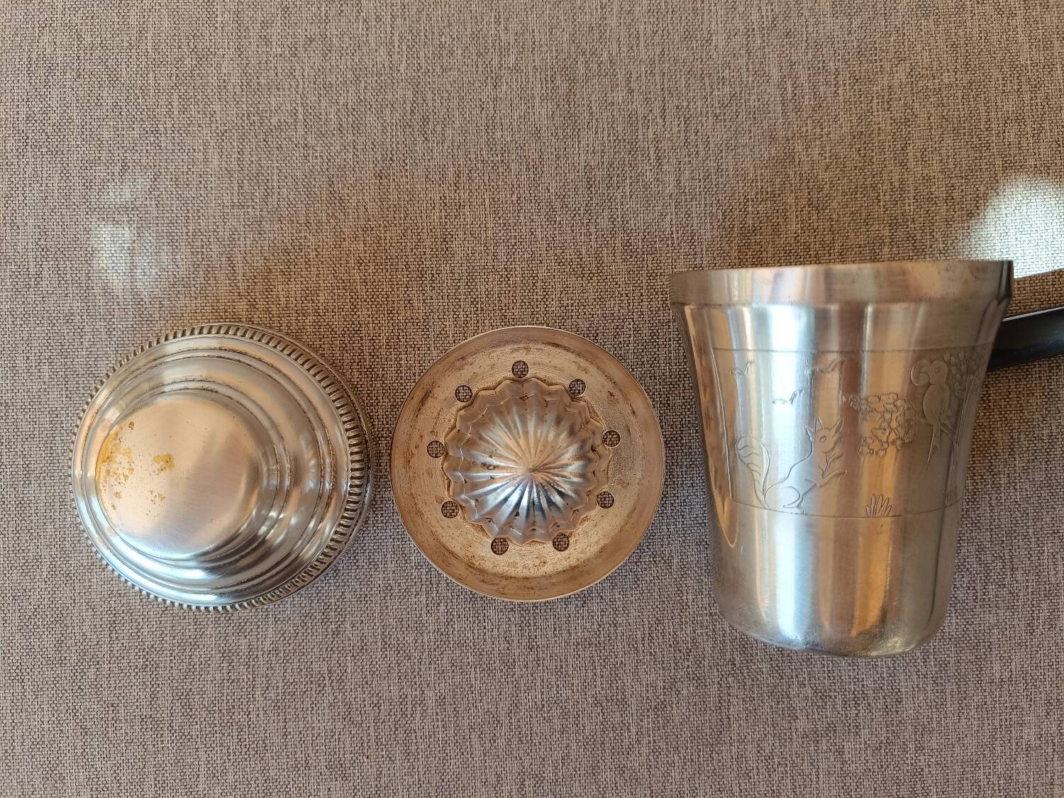 Citrus press tumbler in silver metal