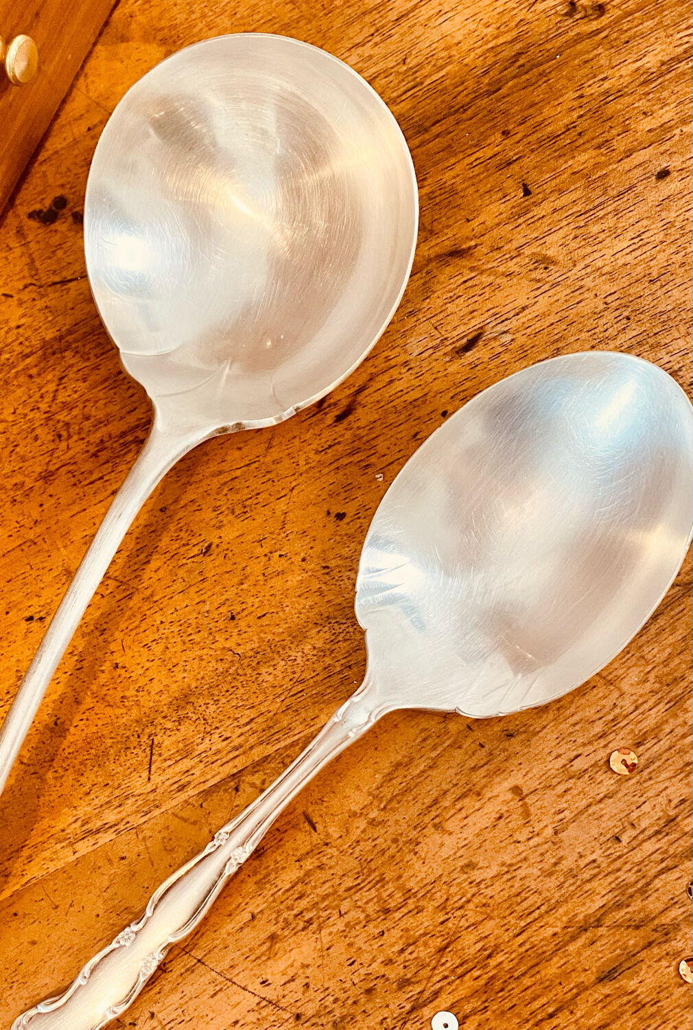 Silver cutlery for 12 guests