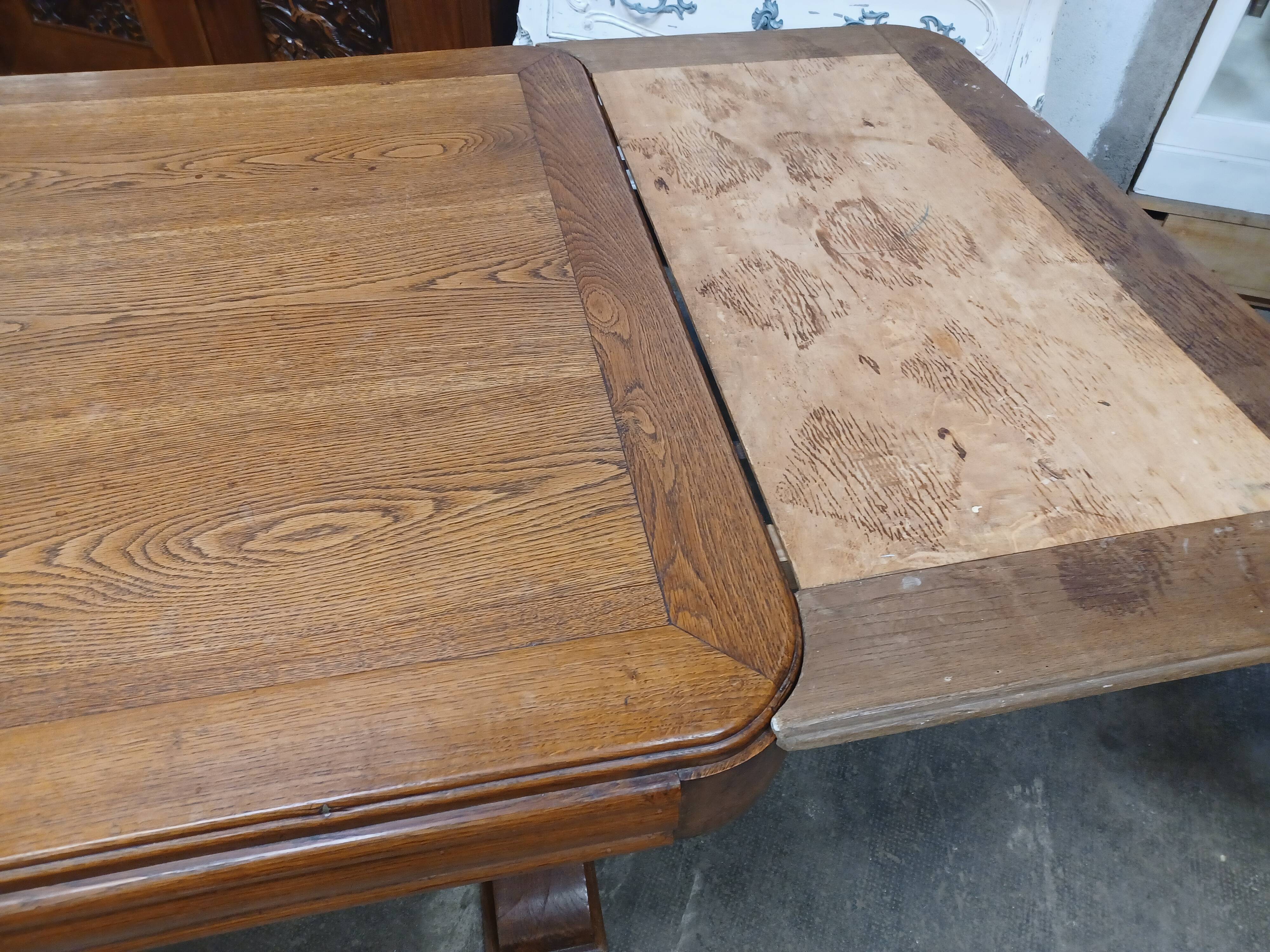 Table Art Deco, 1940