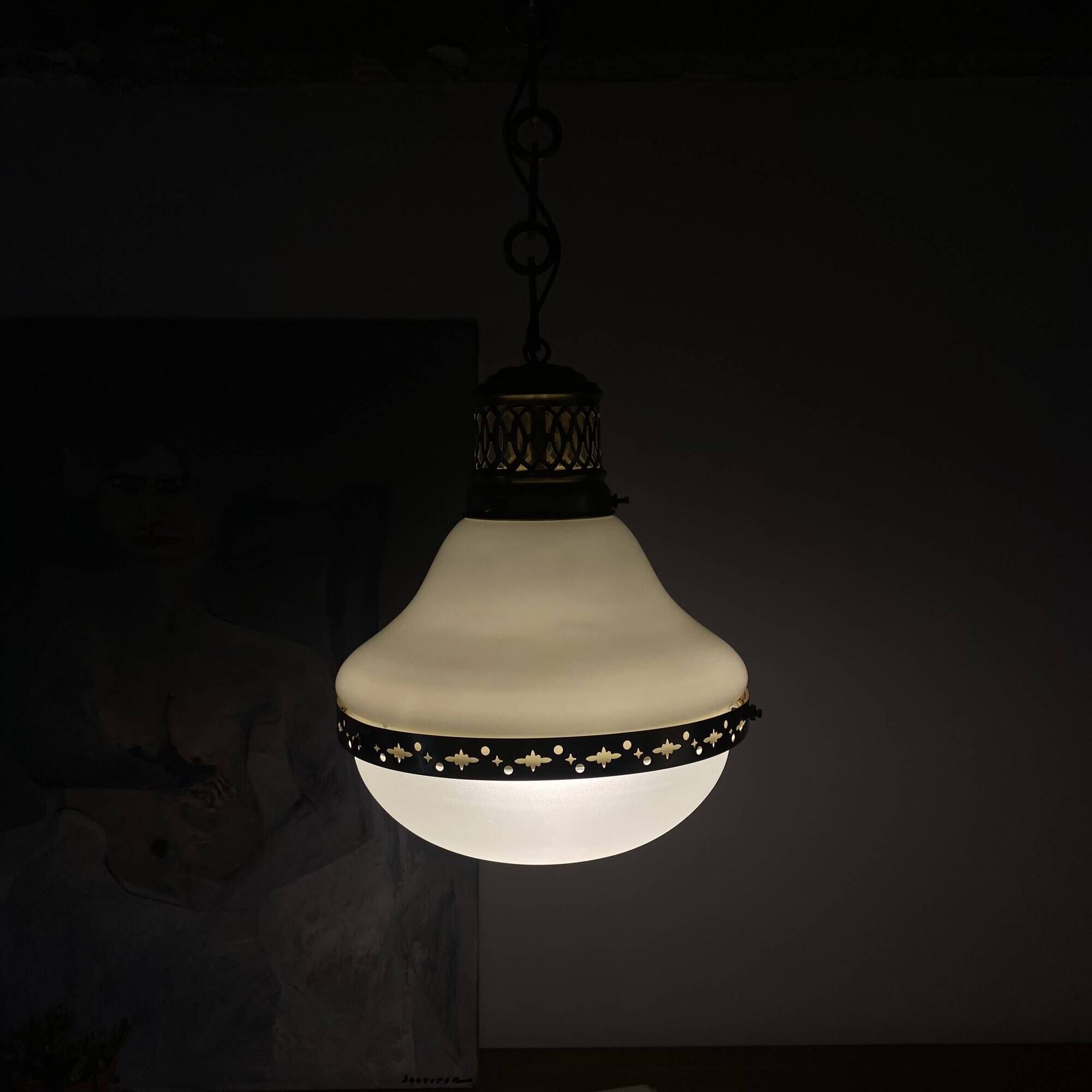 Suspension in white opaline glass and brass 1920 with a gilded brass chain.