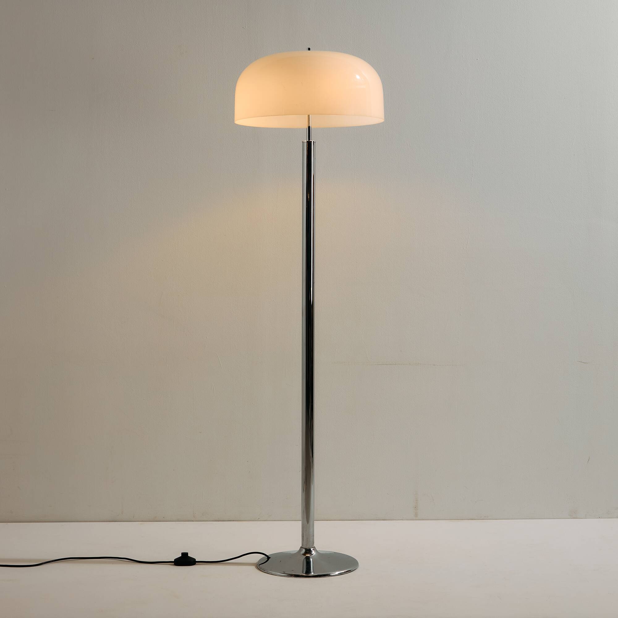 Floor lamp by Vest Leuchten