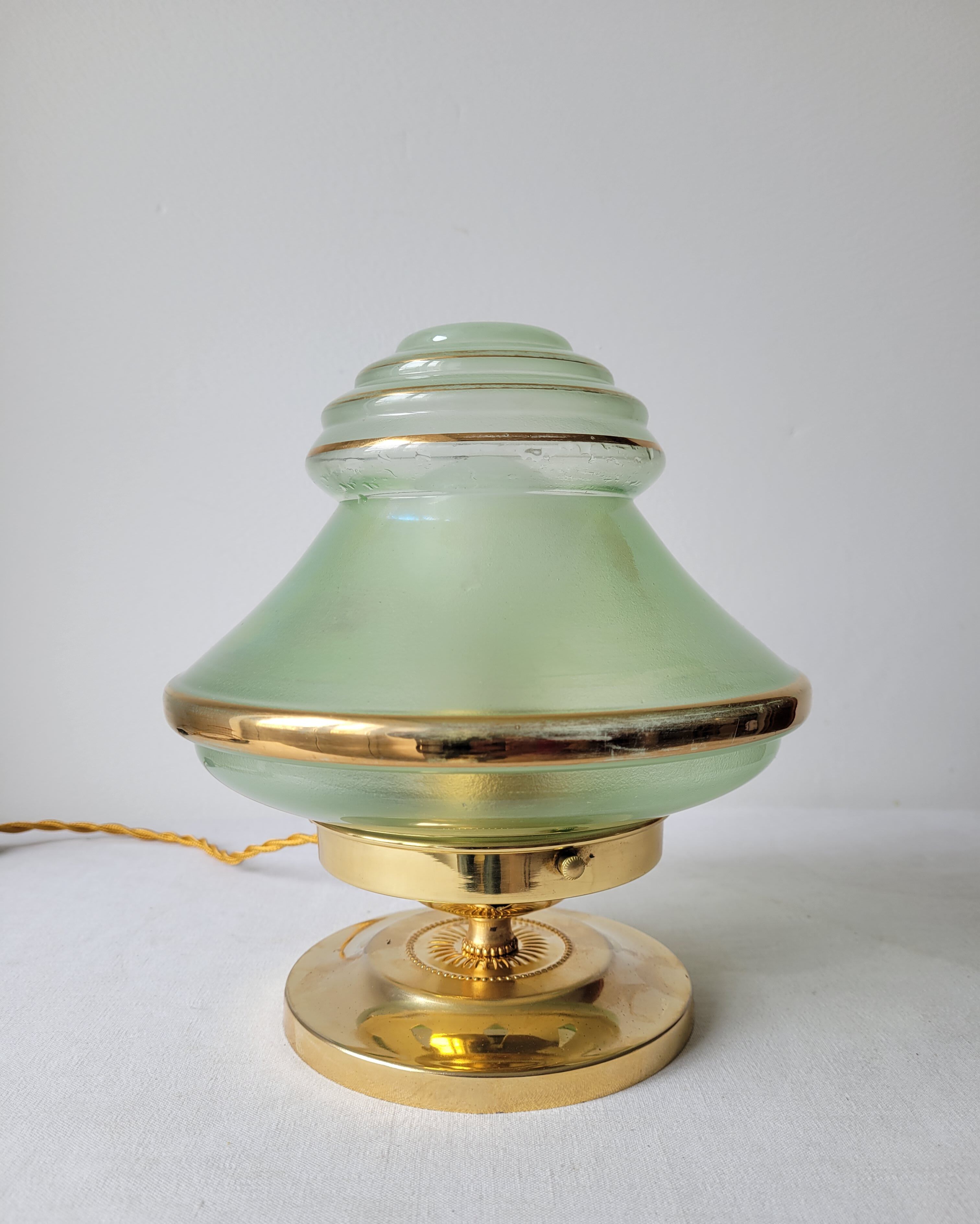 Art Deco lamp in brass and glass