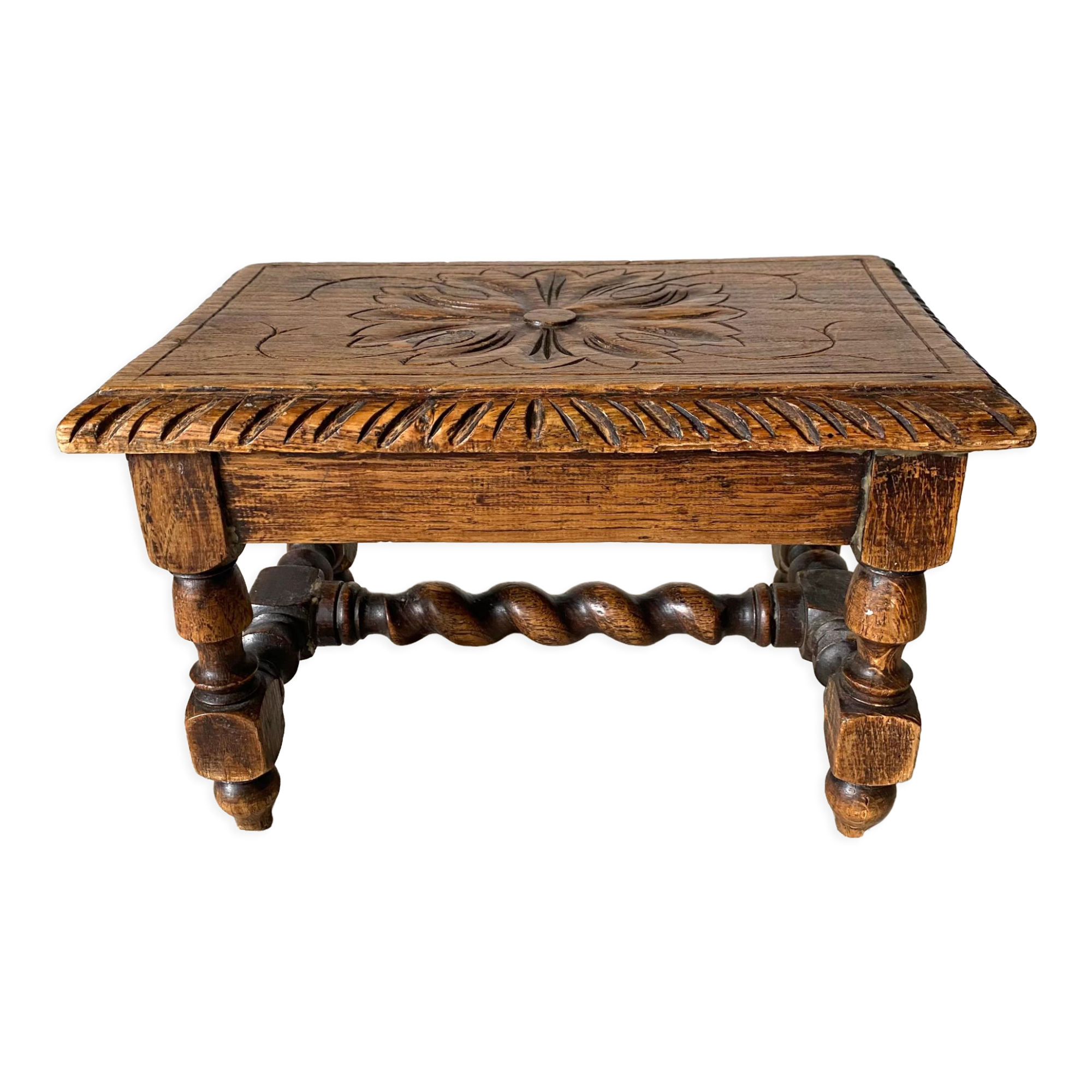 Tabouret bas en bois sculpté style Breton