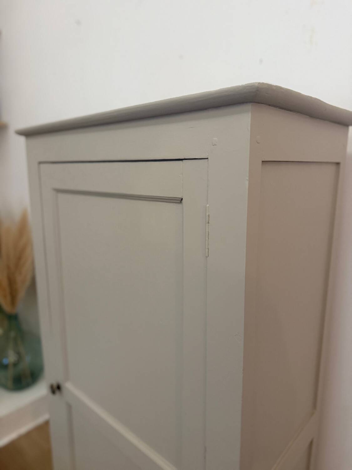 Petite armoire parisienne