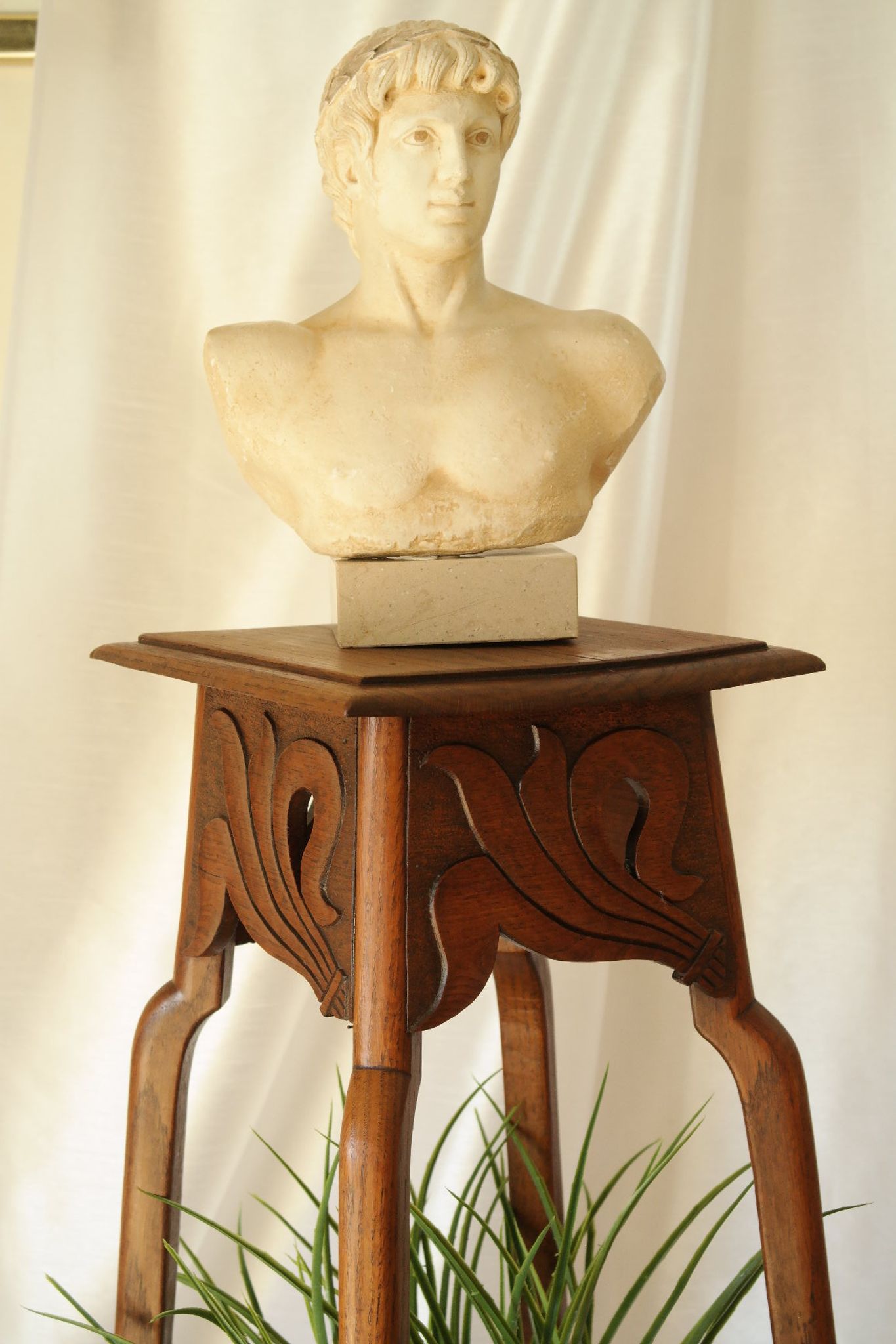 Oak stool from the early 20th century 110 x 46