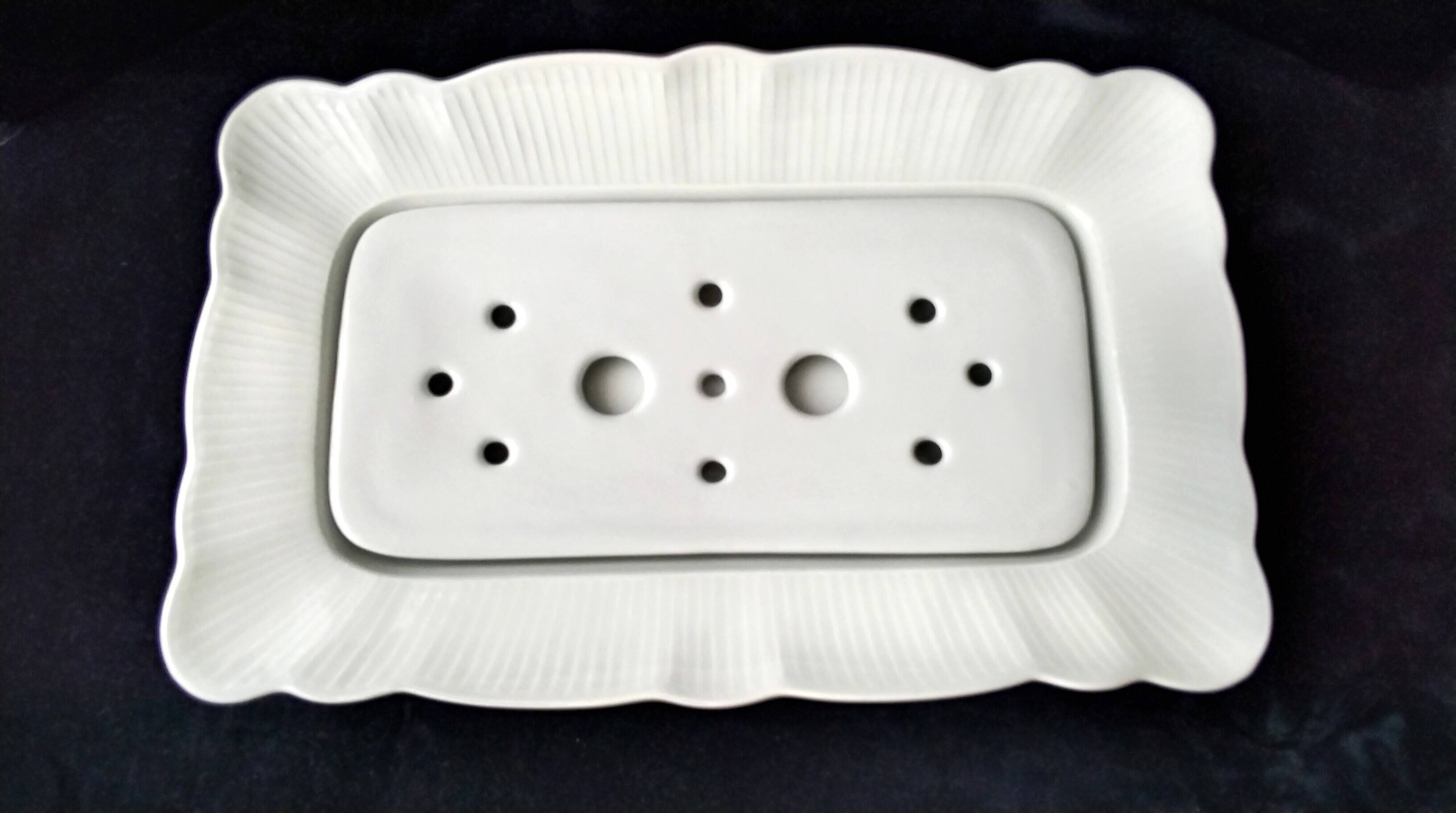Asparagus serving dish in Pillivuyt porcelain
