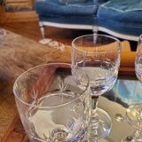 5 wine glasses in chiseled glass