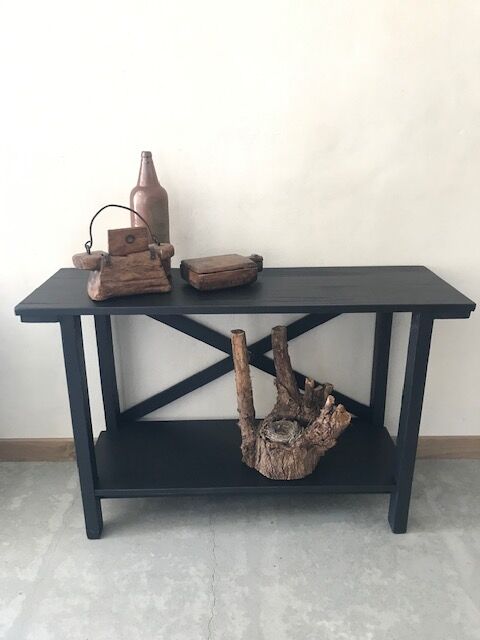 Console noire patinée