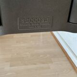 Metra Seccose table, design by Makio Hasuike