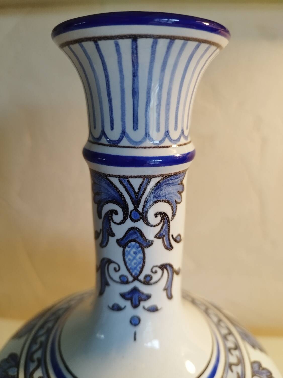 Montagnon Nevers earthenware soliflore vase