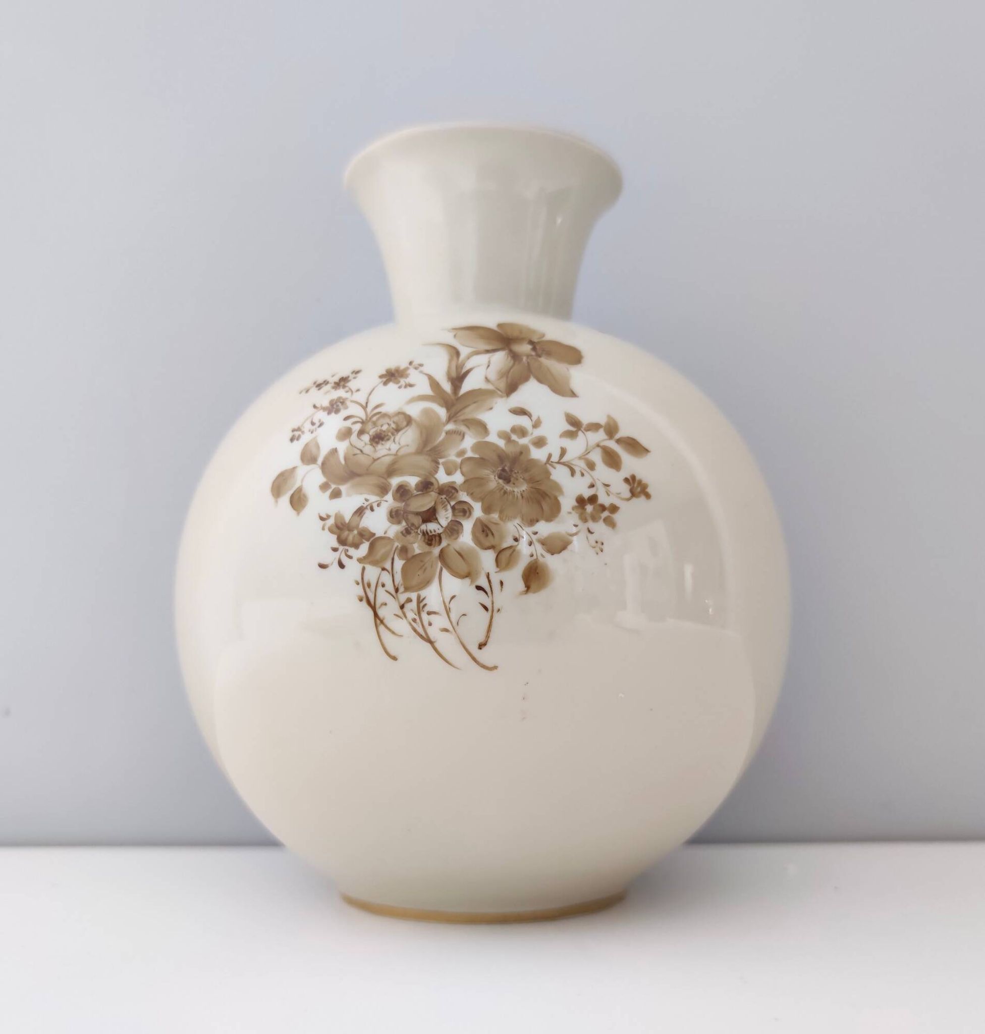 Vase en céramique ivoire et détails floraux marron par Rosenthal, Italie