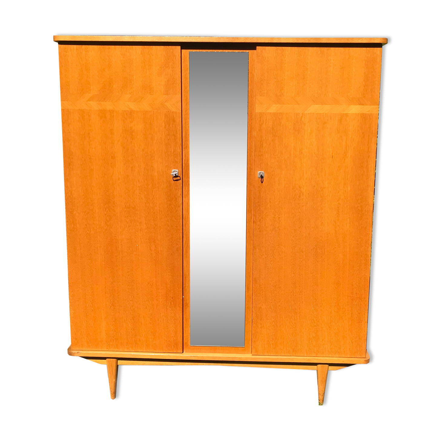 Armoire vintage miroir et pieds coniques 1960 Selency