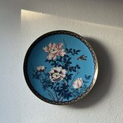 Coupe japonaise du XIXe siècle en émaux cloisonnés