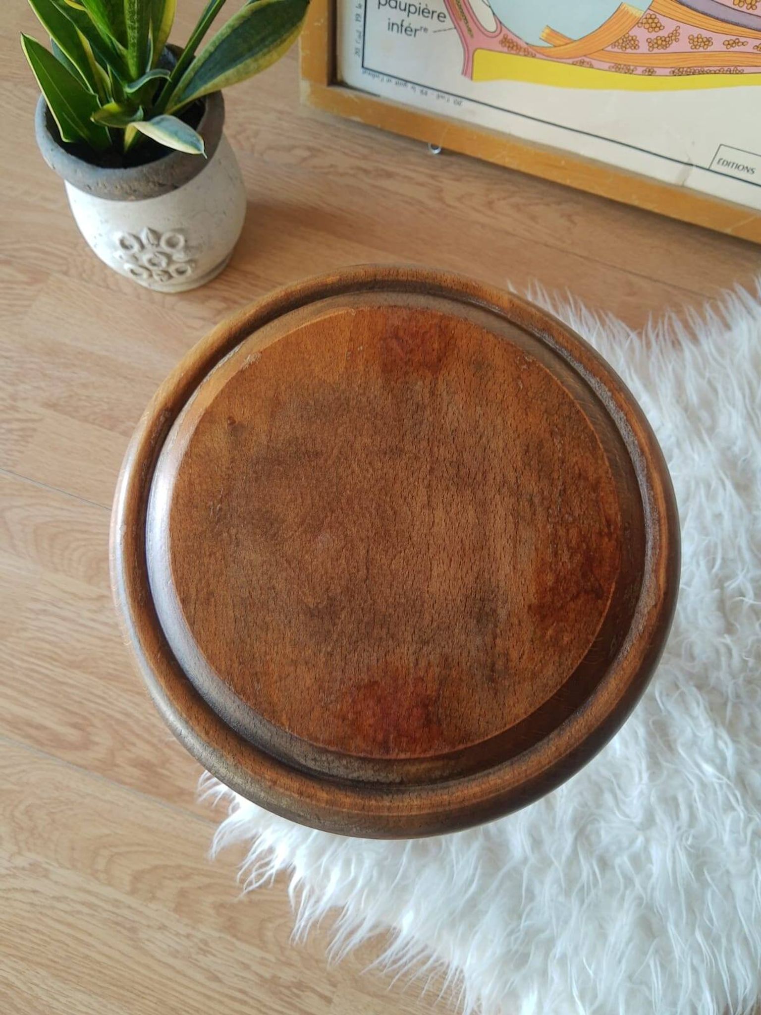 Ancien tabouret de ferme, campagne en bois tripode
