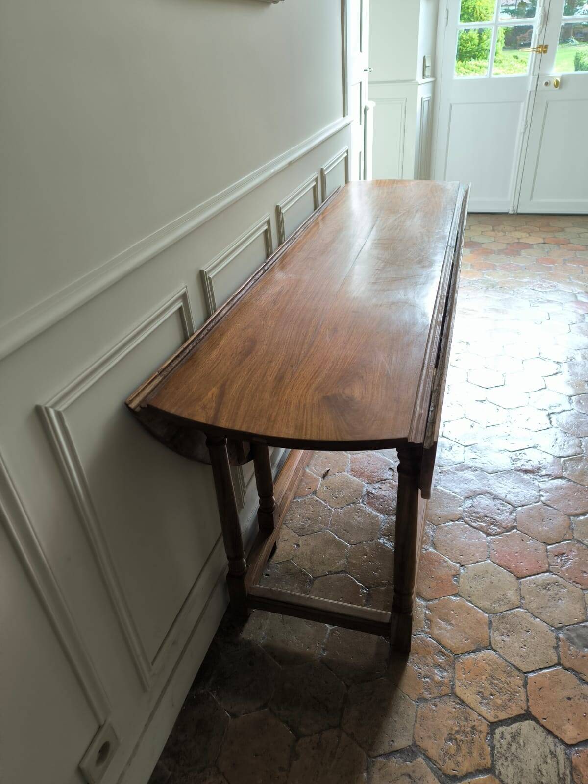 Ancienne table ovale