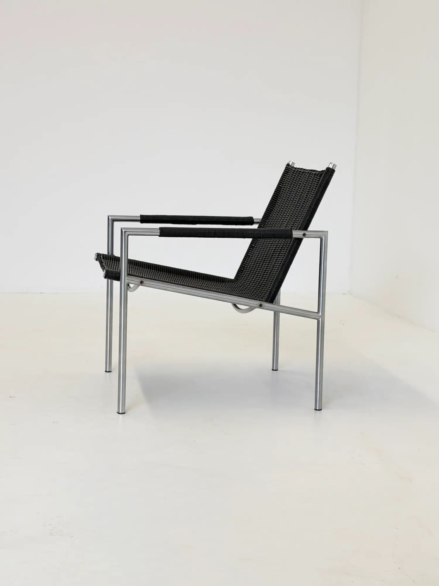 Martin Visser SZ 01 armchair for Spectrum in black