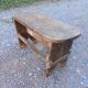 Petit tabouret en bois très ancien 