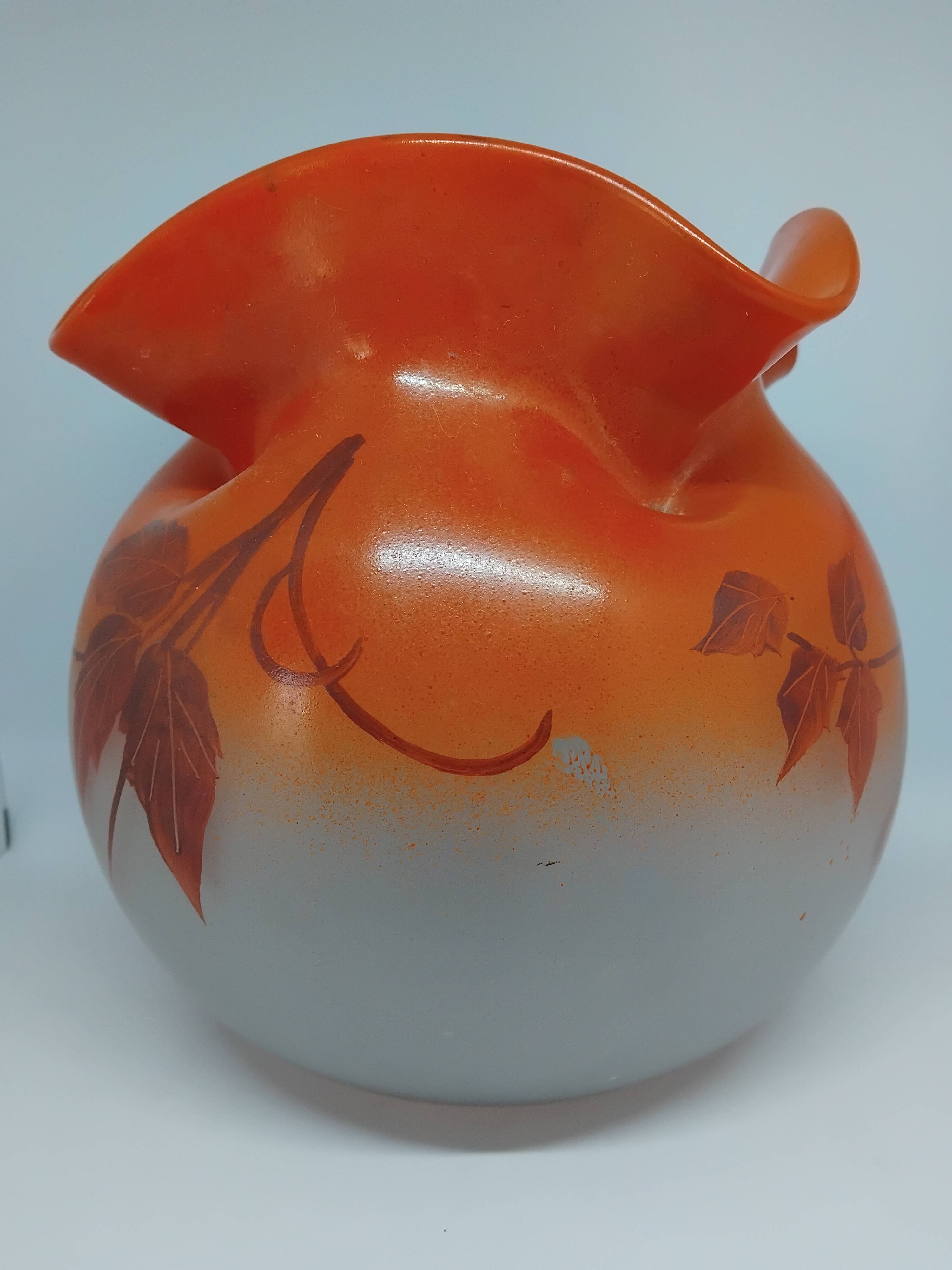 Large Legras vase. Handkerchief shape. Model "Mures". Early 20th century.