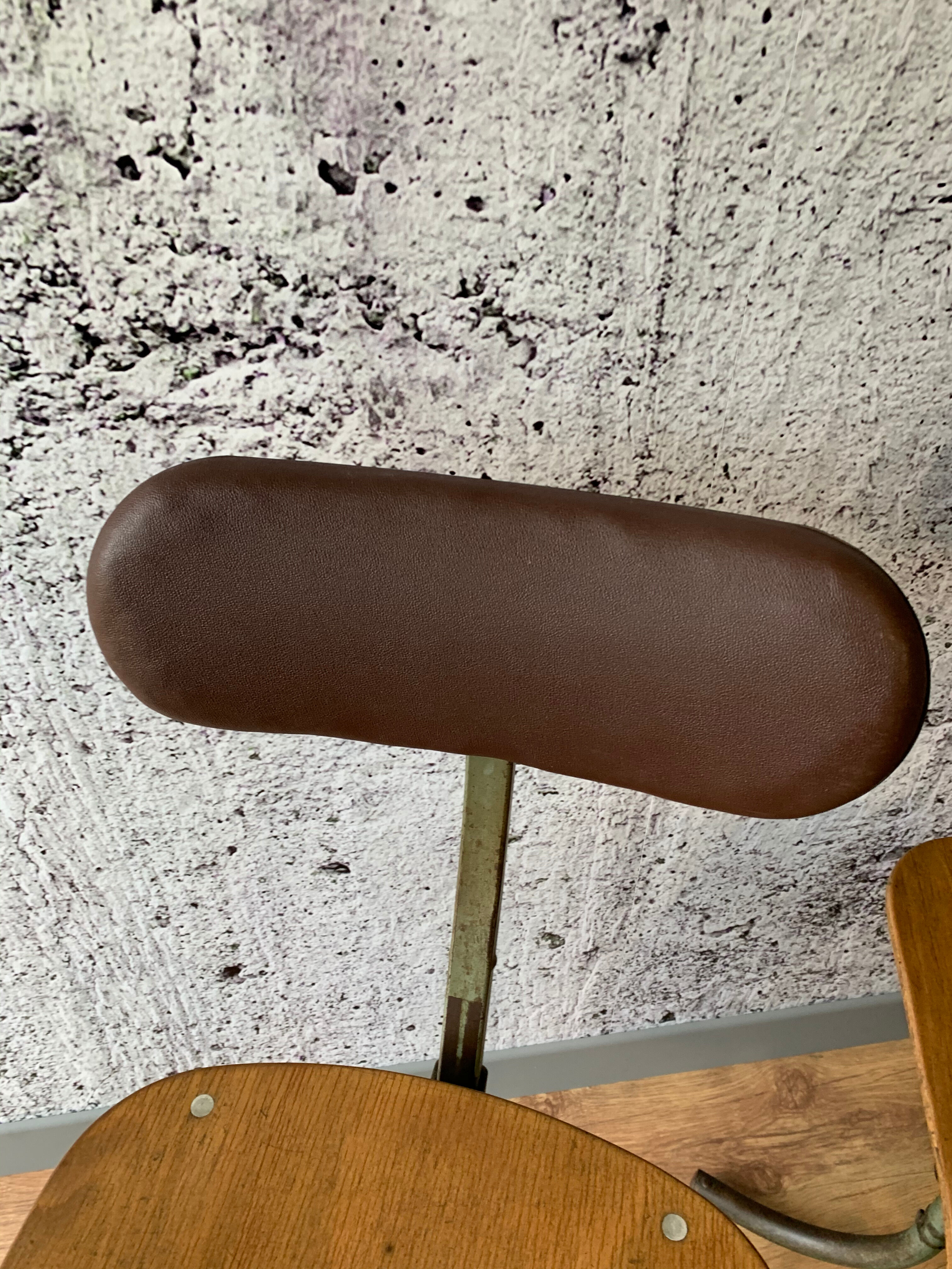 Biénaise industrial chairs