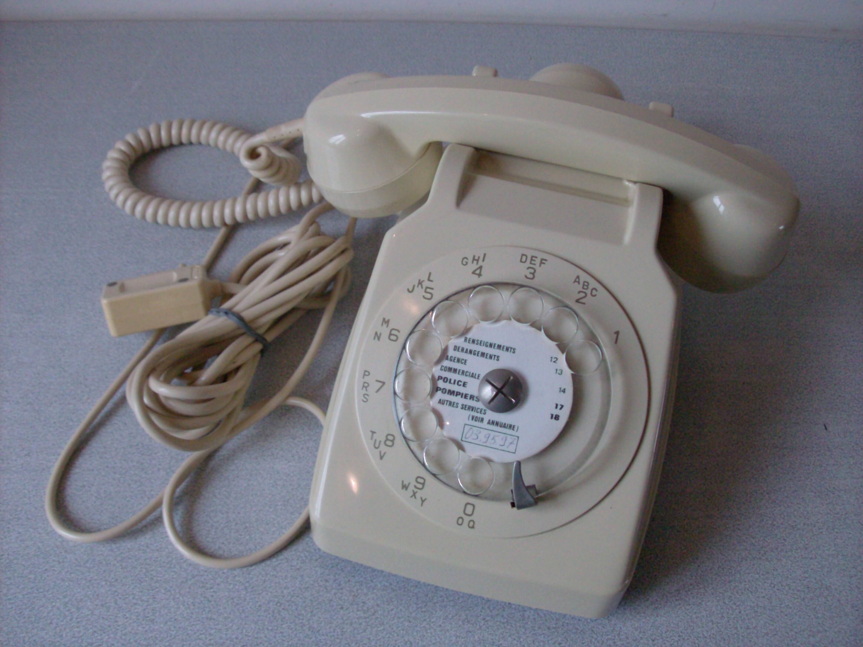 Old phone SO.CO.TEL 63 from 1982 ivory model with dial