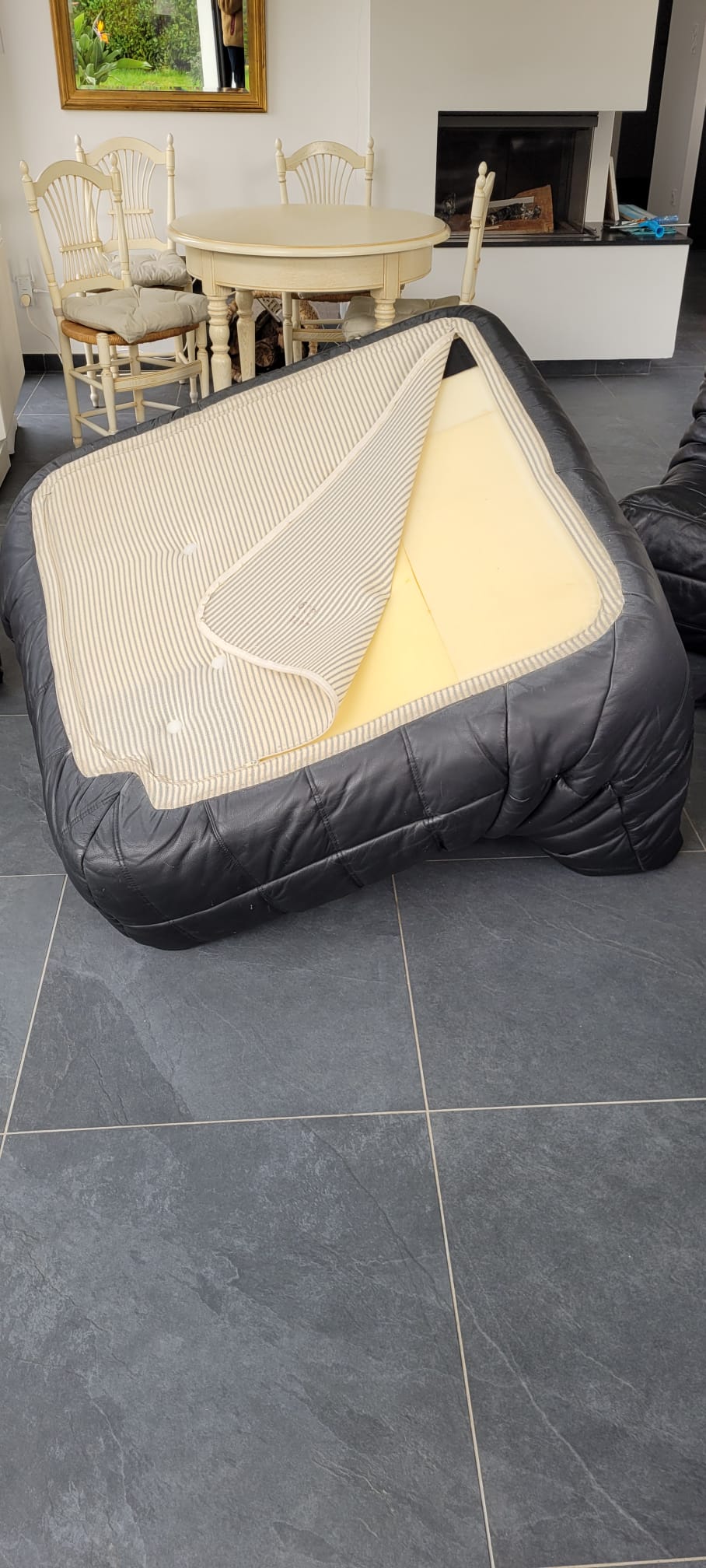 Corner sofa Togo black leather