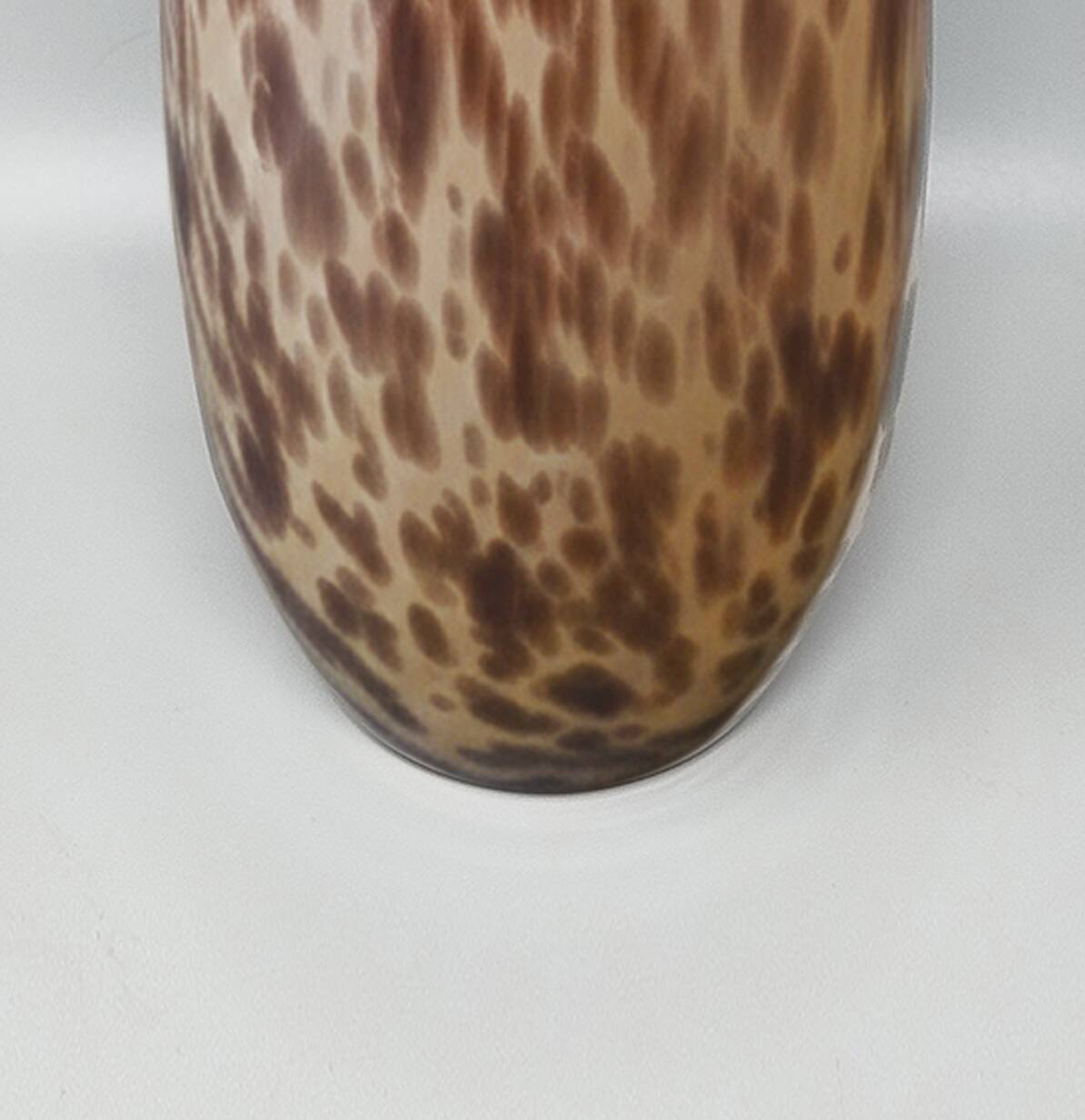 Vase de luxe fait à la main en verre de Murano des années 1970 par Maestro del Vetro.