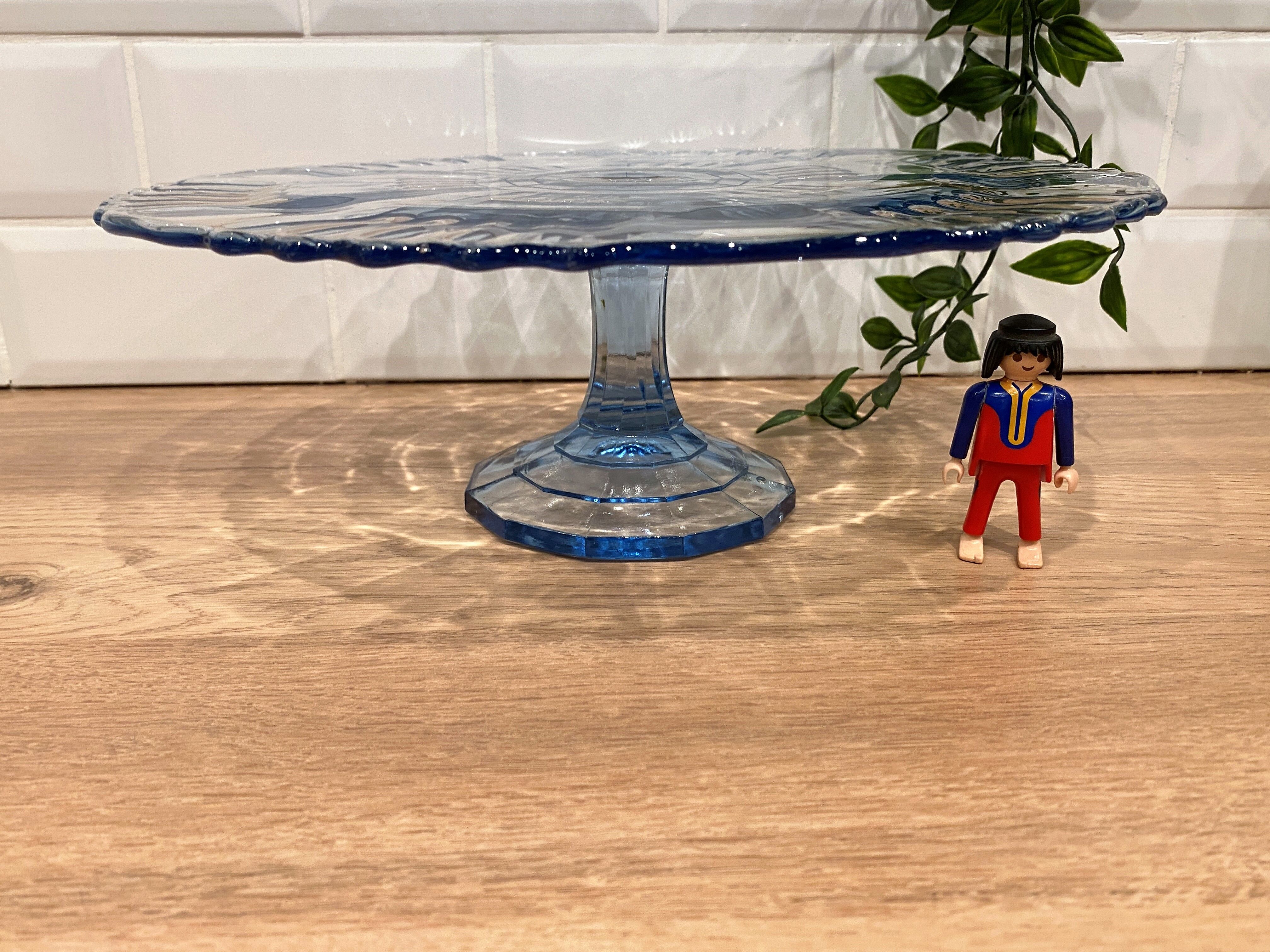 Dish, pedestal cake display