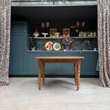 Extendable round table with turned legs (renovated)