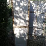 Armoire, bonnetière en pin
