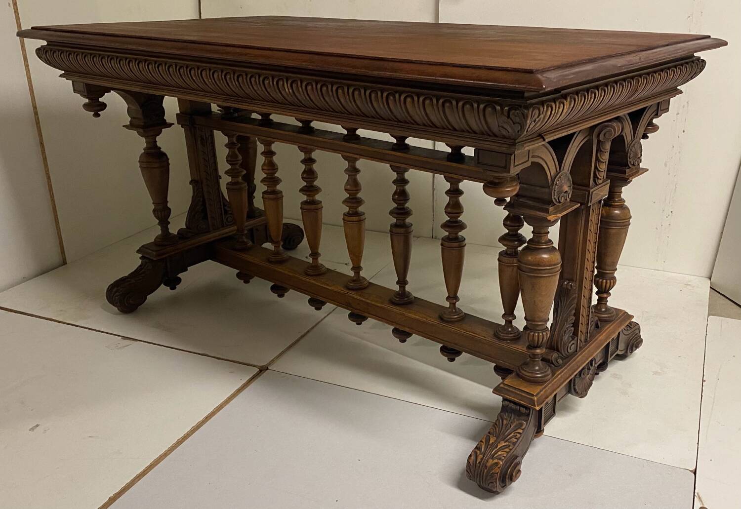 Henri II desk table