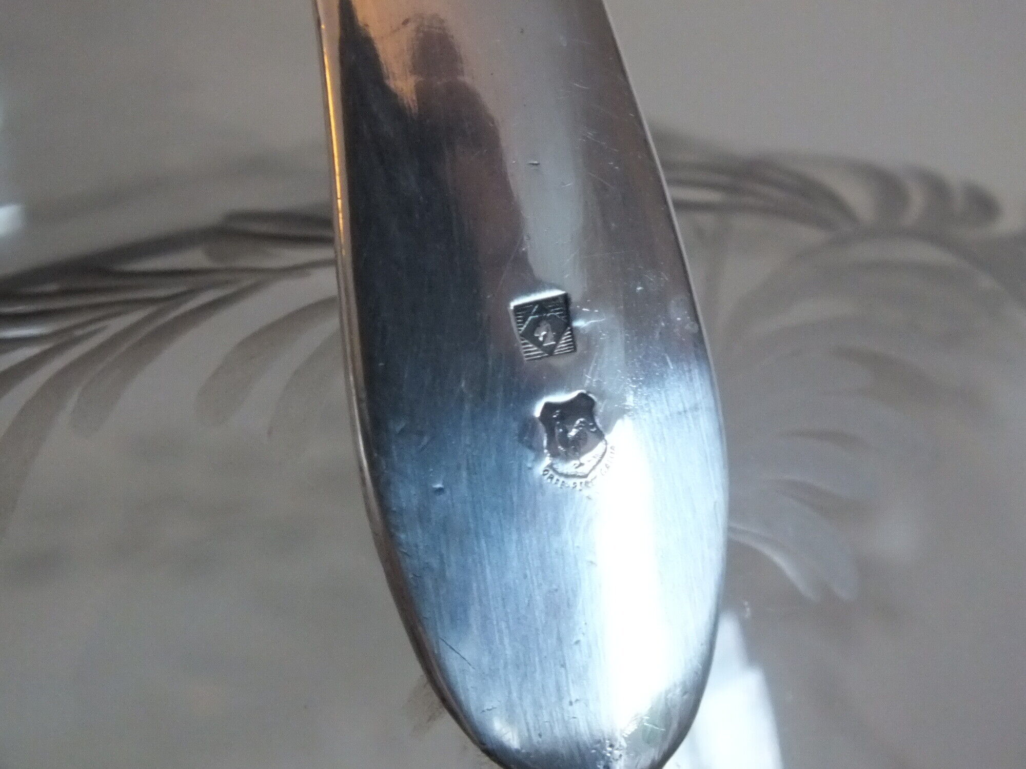 Pair of Gallia ewers in crystal and silver metal