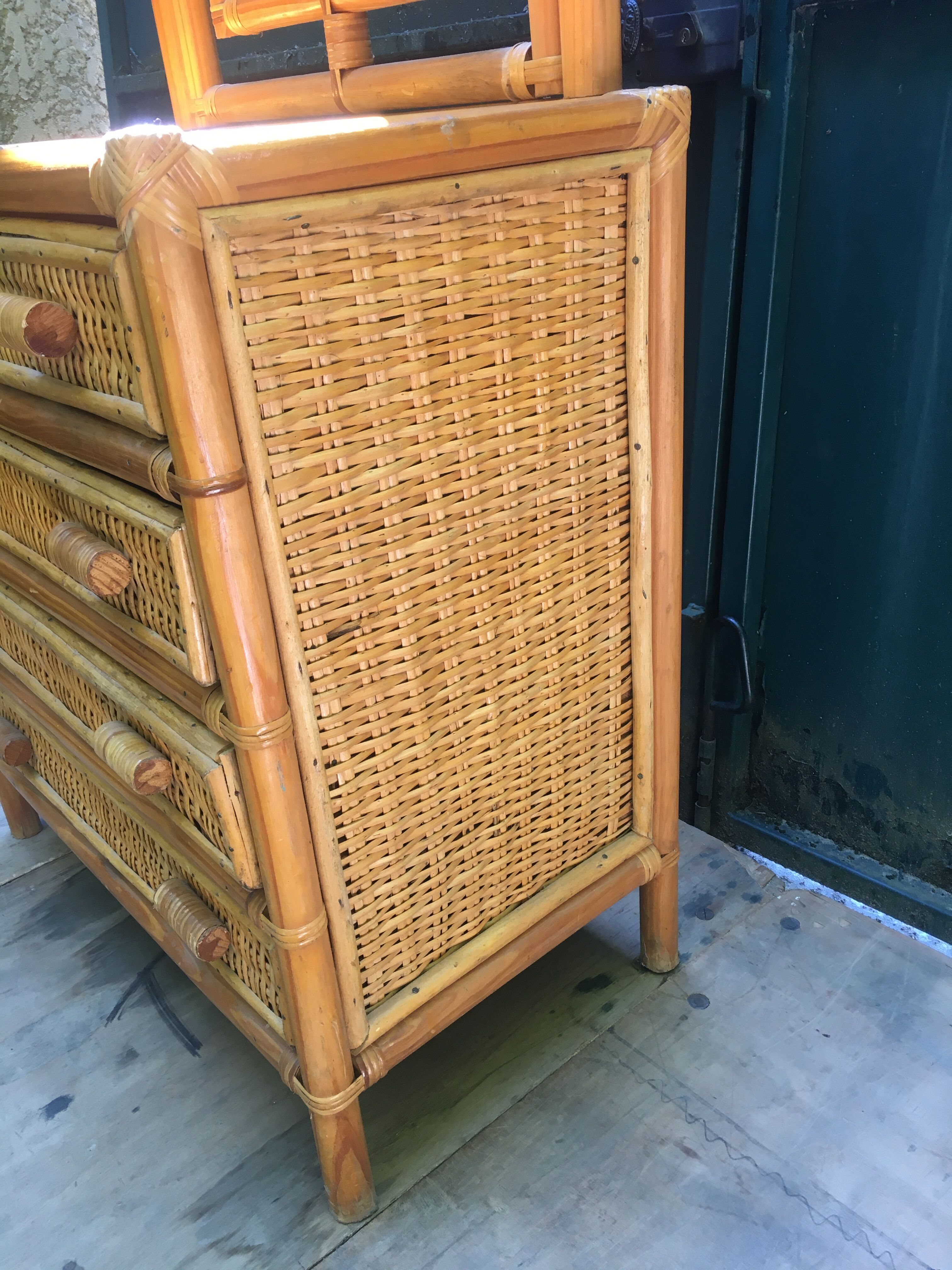 Commode et chevet en rotin et bambou