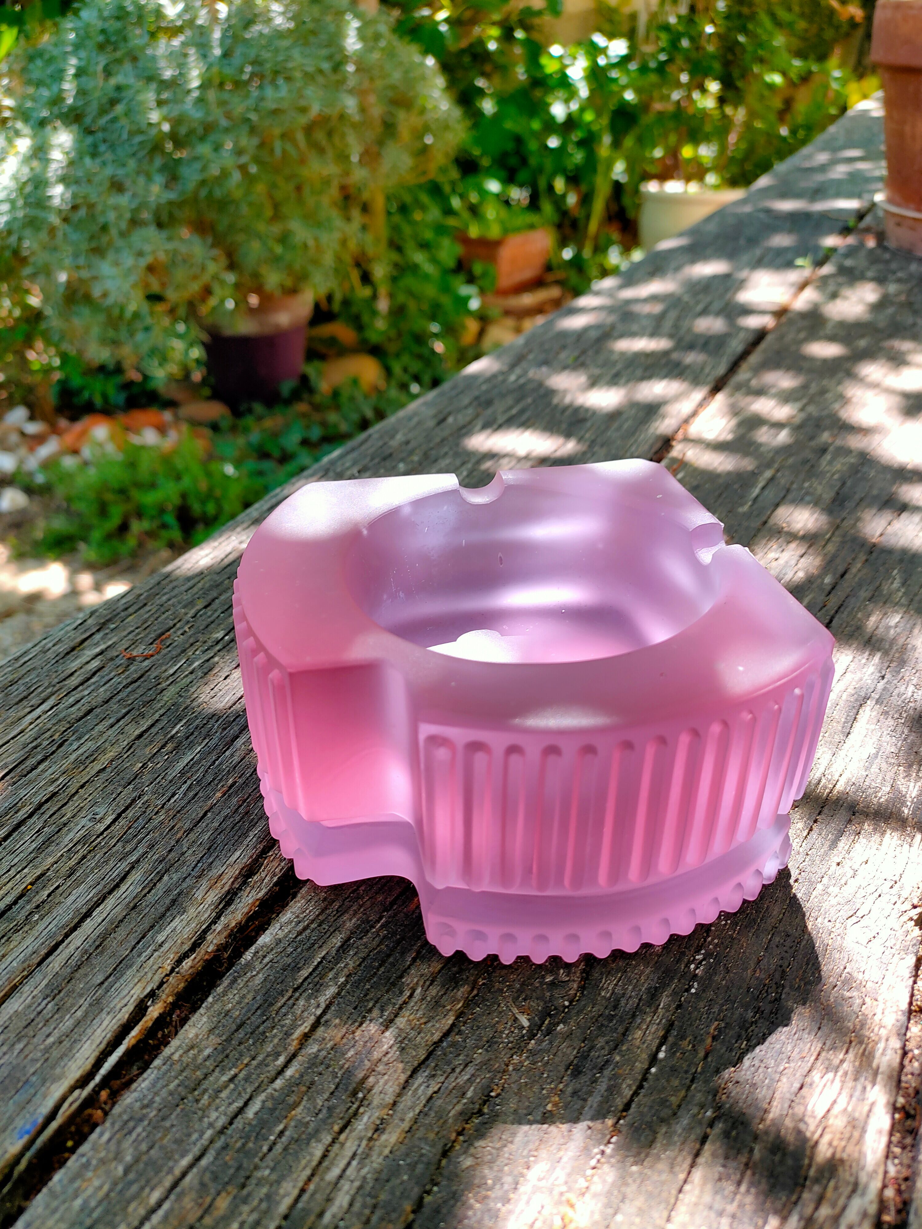 Ashtray in art deco glass paste