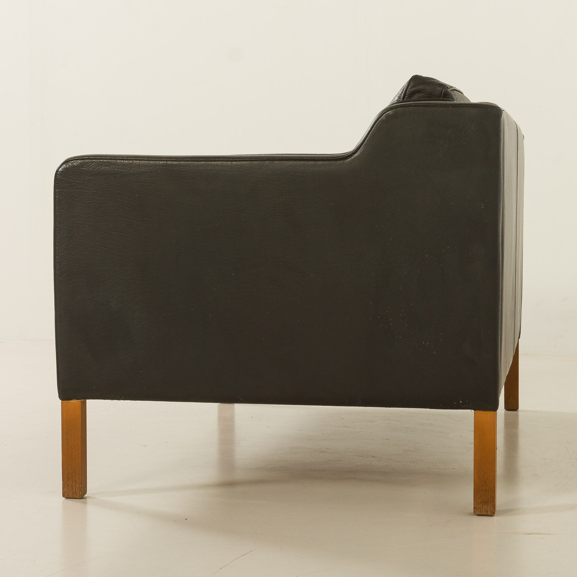 Stouby leather sofa, Denmark 1970s