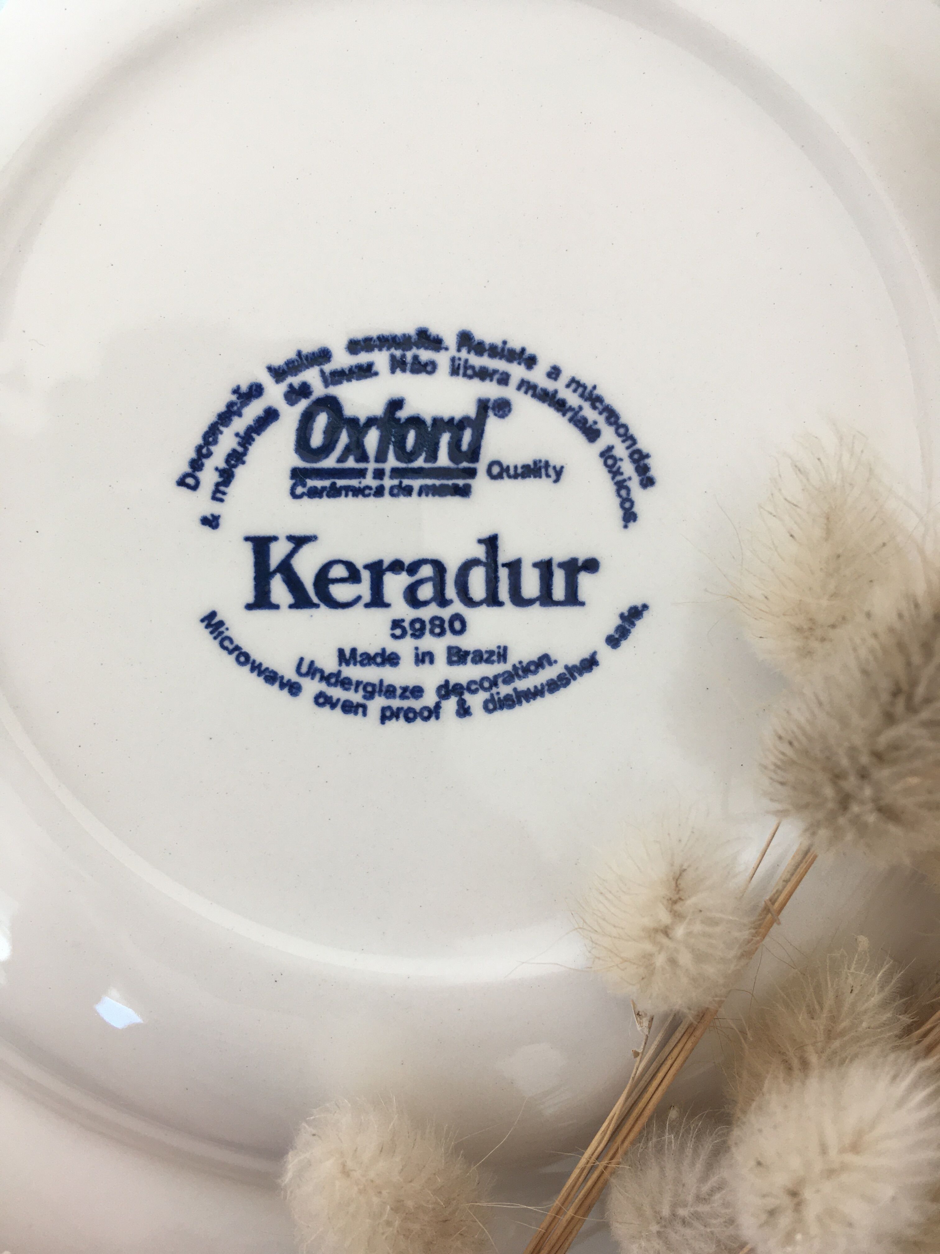 Oxford White Hollow Plates