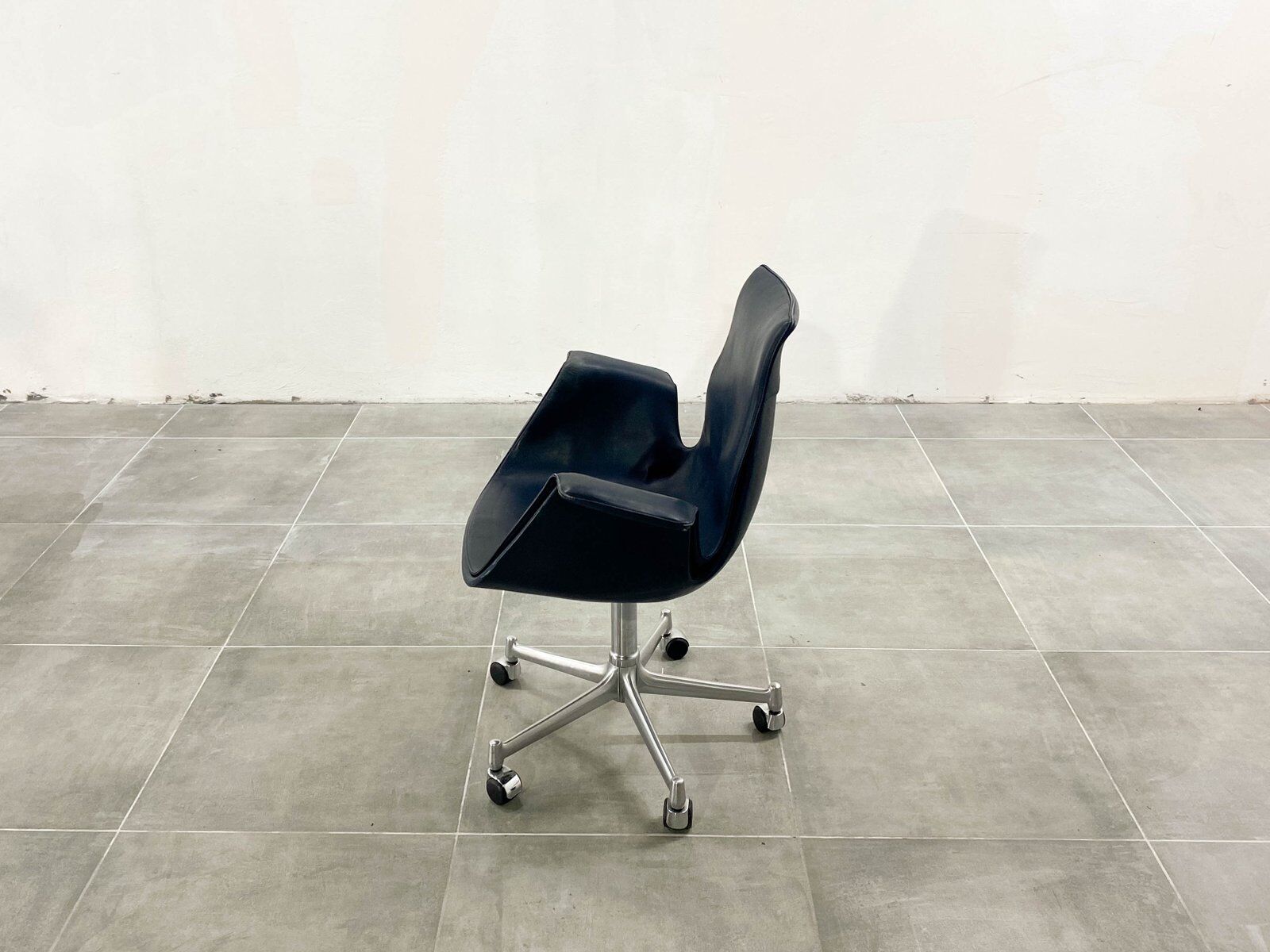Chaise de bureau Fk 6727 Tulip attribuée à Fabricius & Kastholm pour Kill International, années 1960.
