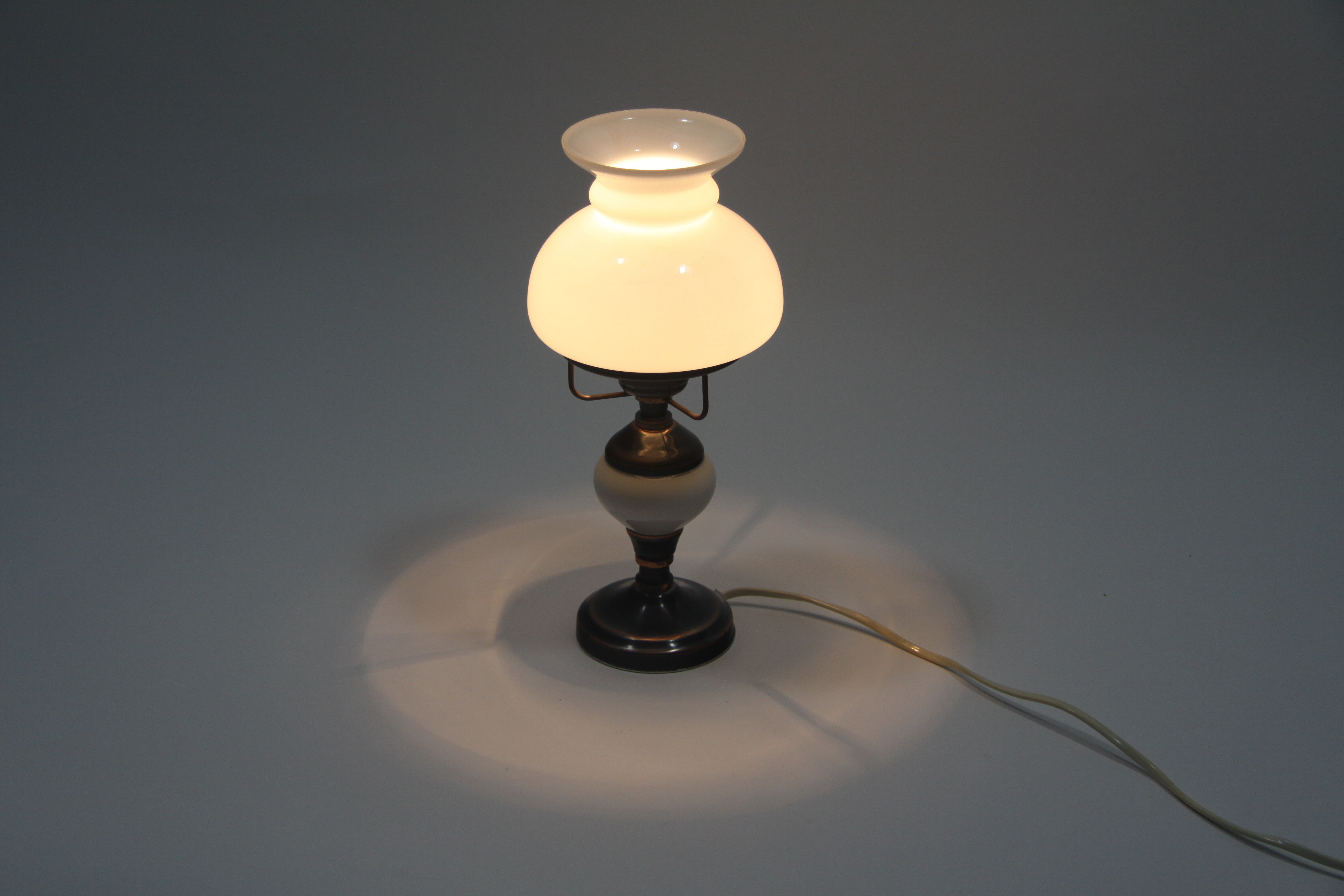 Art deco bedside lamp