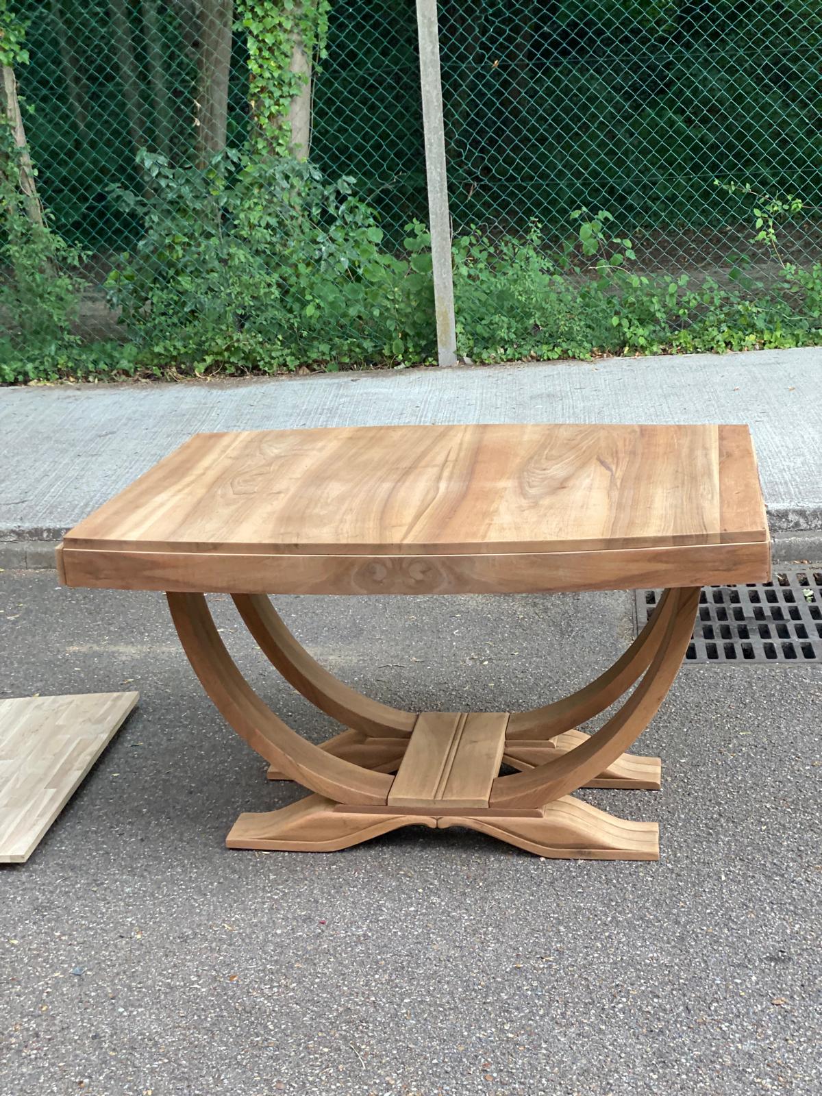 Art Deco extendable dining table, renovated in solid walnut with a central leg, 193.