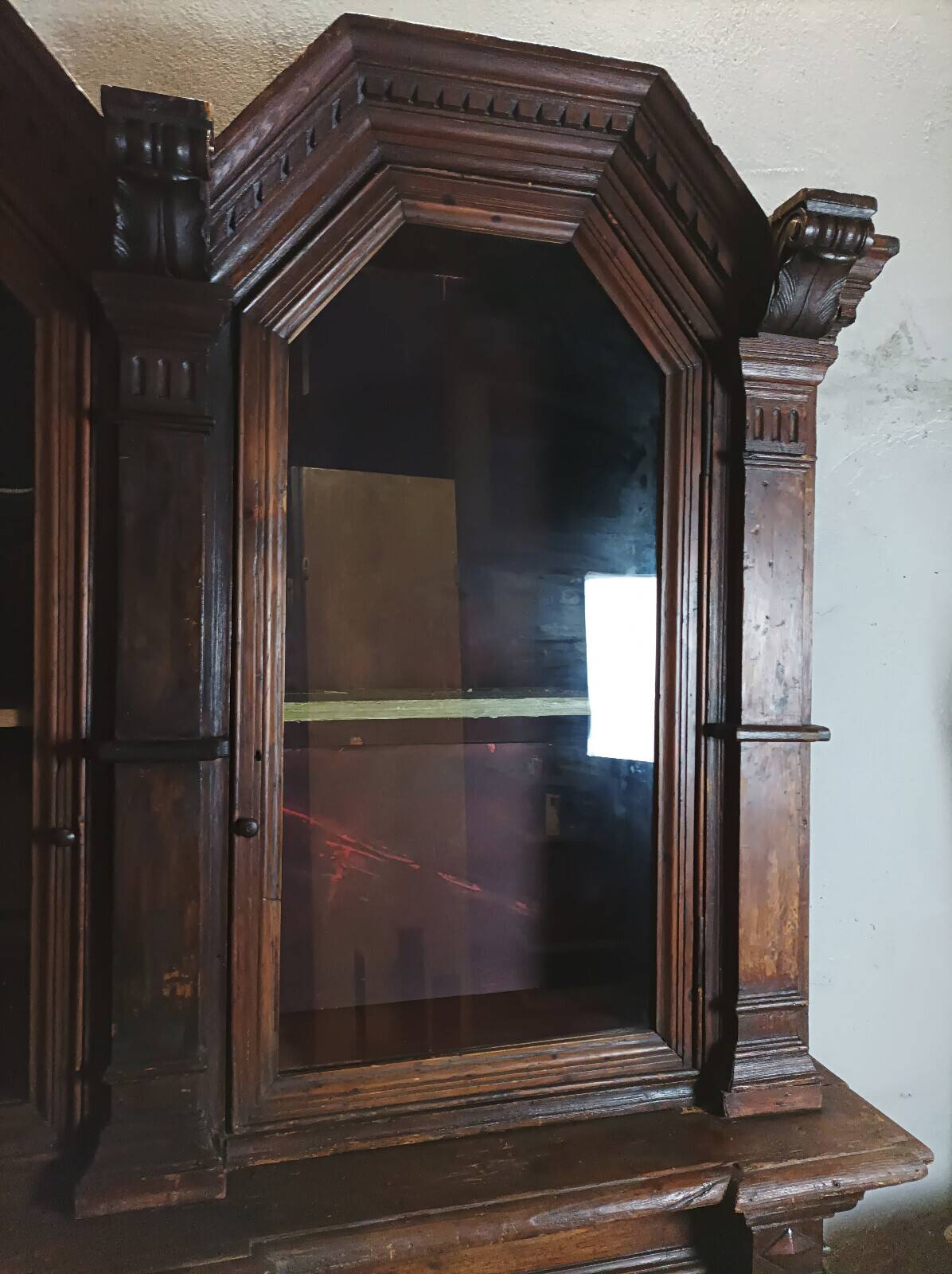 Empire-style solid pine workshop library from the 19th century.