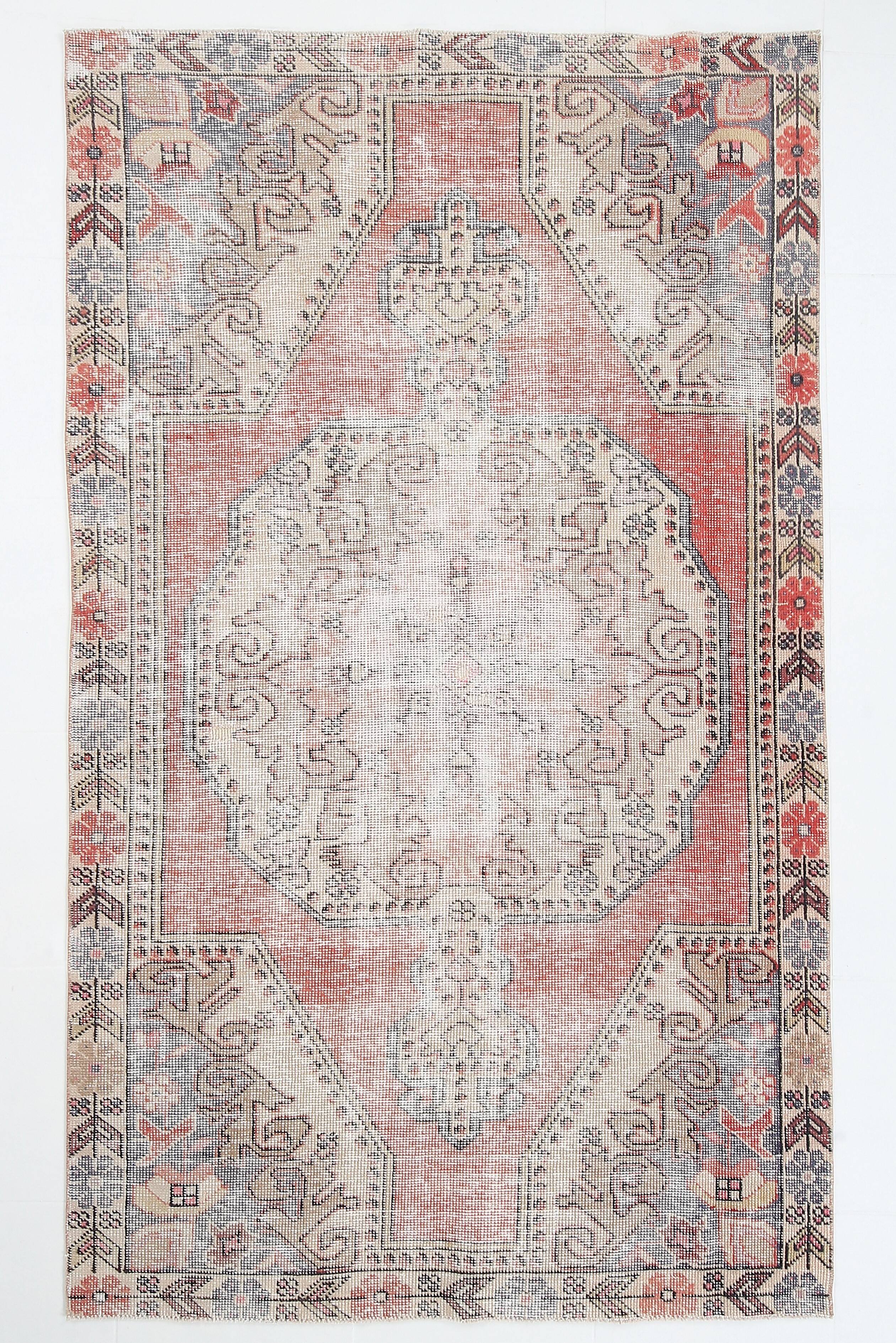 4x7 Pale Red & Beige Rustic Vintage Rug, 129x217Cm
