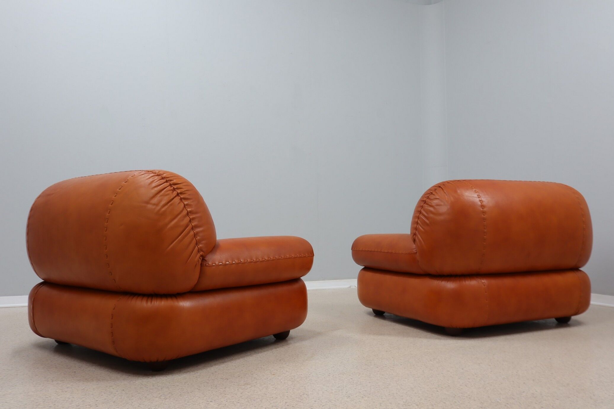 Fauteuils en cuir de cognac Sapporo 1970s