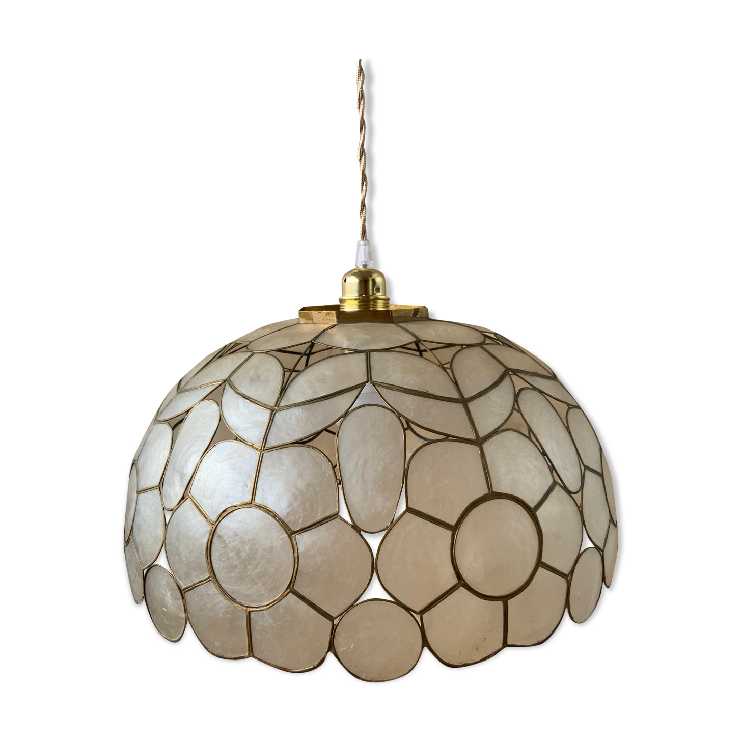 Vintage mother-of-pearl suspension