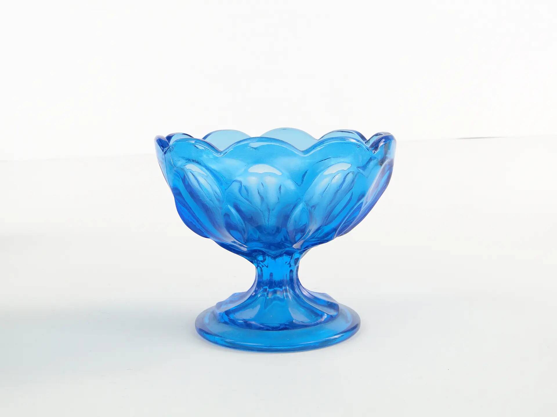 Ring Around fruit bowl, mid-century modern, pressed glass, Ząbkowice, Poland, 1950s