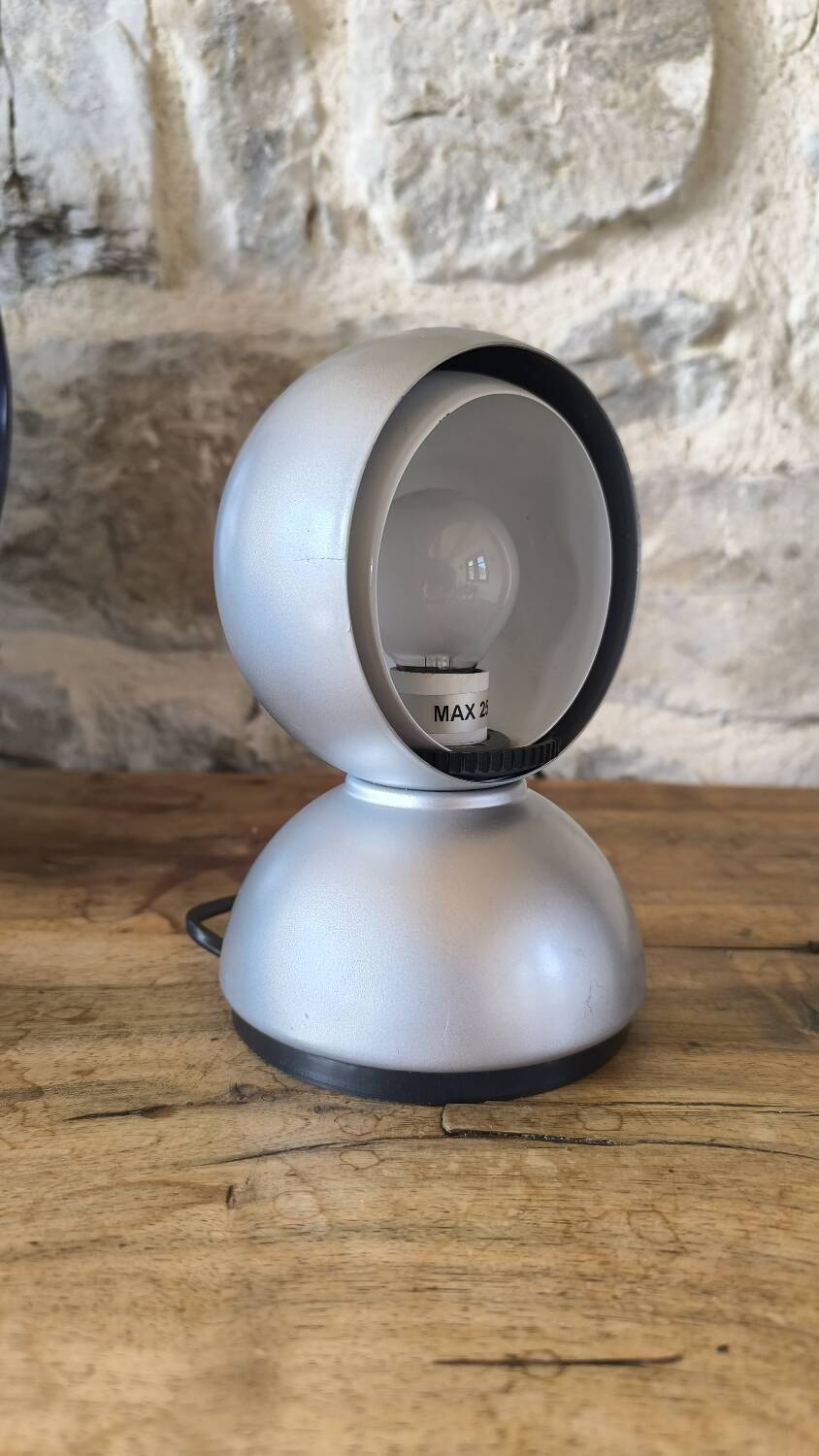 Eclisse Desk Lamp by Vico Magistretti for Artemide