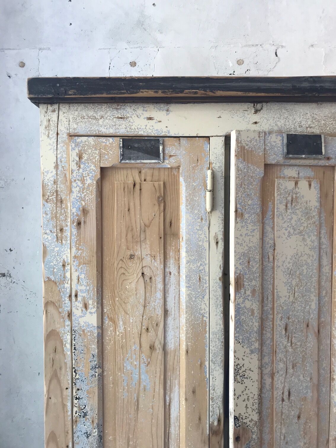 Wooden workshop vestiary