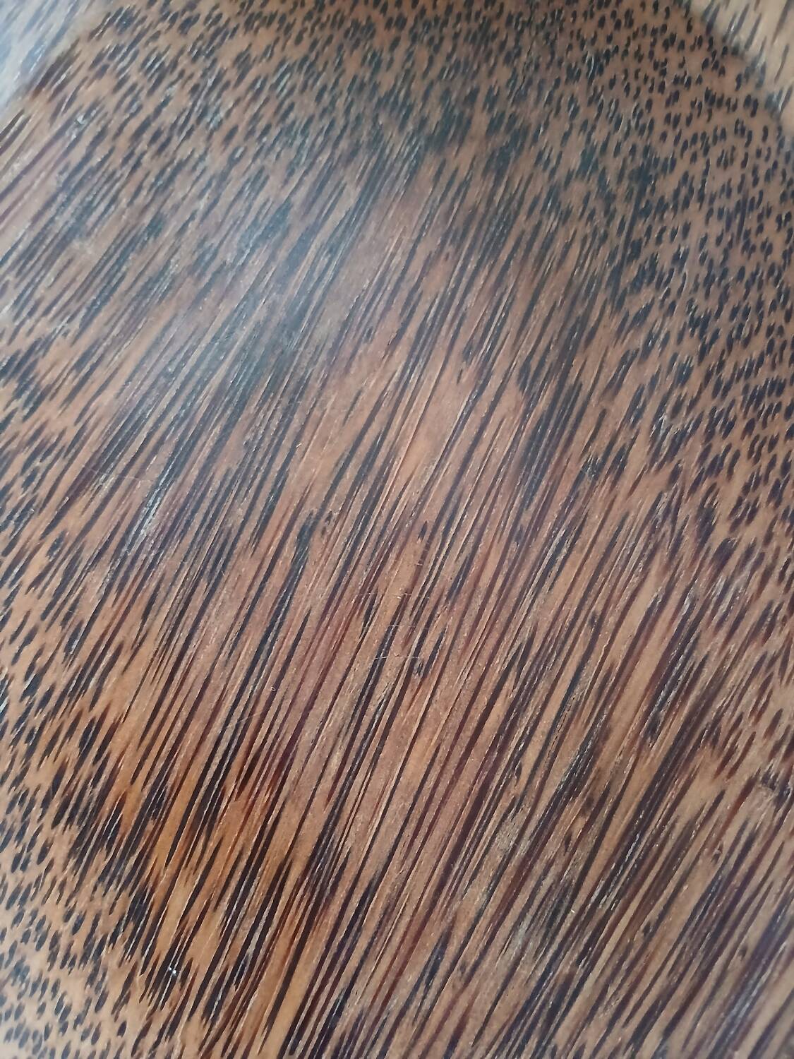 2 coconut wood dishes