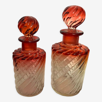 Flacons baccarat modèle bambou teinte rouge