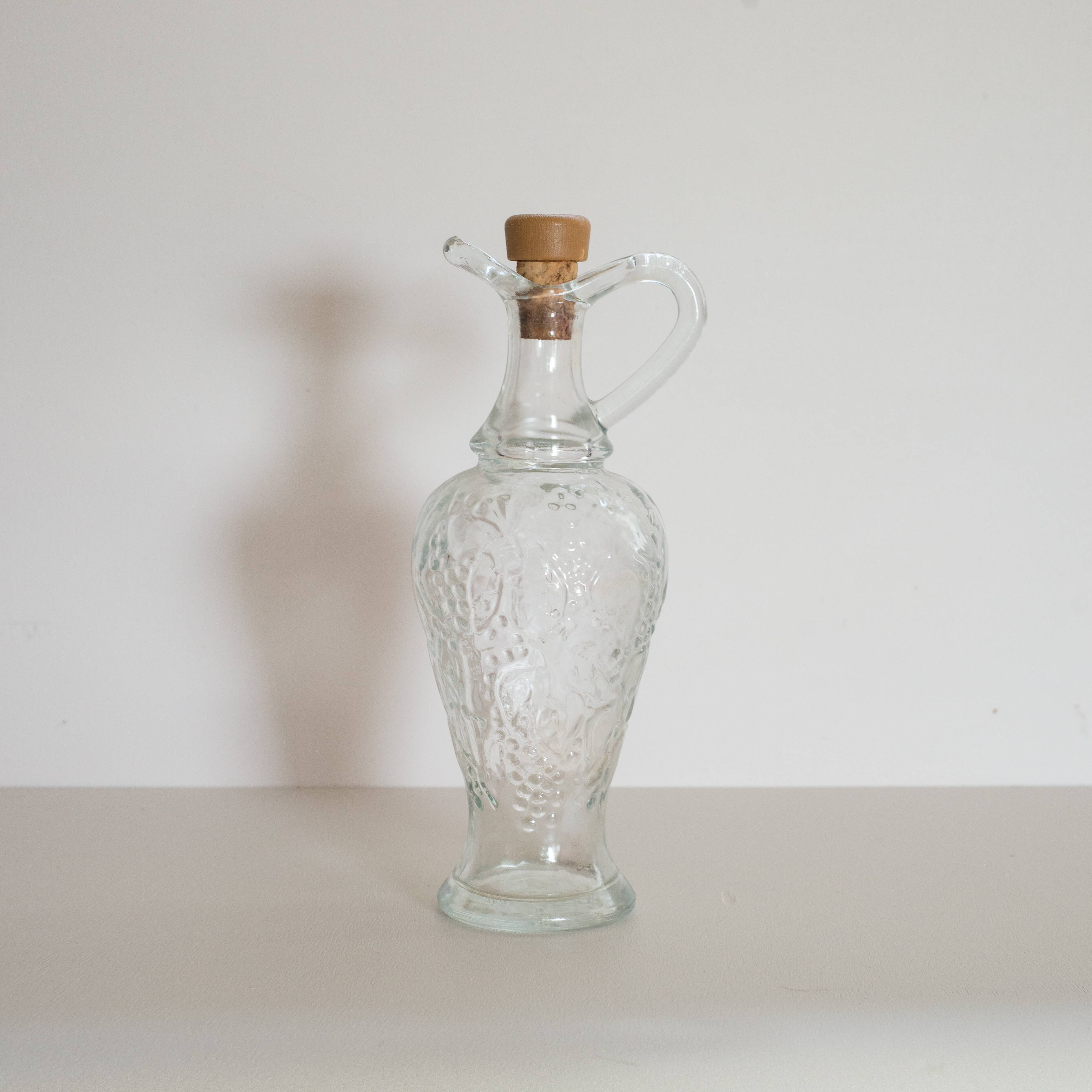 Glass carafe bottle