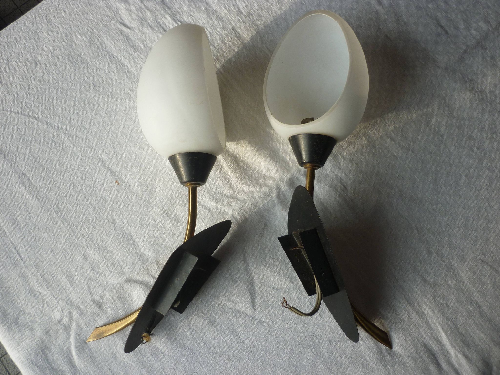 Pair of wall sconces